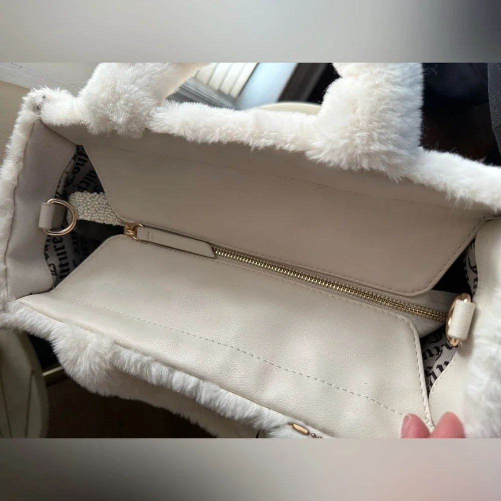 Juicy Couture Cream White Faux Fur Tote Bag Crossbody - Picture 8 of 9